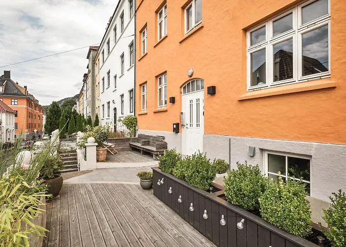 Apartment Stylish 2br With Patio And Smart Tv - 10 Min To Bryggen