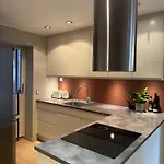 شقة Stylish 2br With Patio And Smart Tv - 10 Min To Bryggen