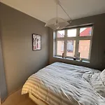 Stylish 2br With Patio And Smart Tv - 10 Min To Bryggen شقة *