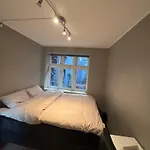 Stylish 2br With Patio And Smart Tv - 10 Min To Bryggen شقة *