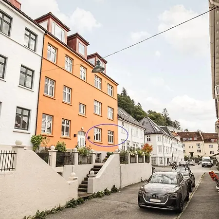 Stylish 2br With Patio And Smart Tv - 10 Min To Bryggen Апартаменти *