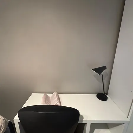 Stylish 2br With Patio And Smart Tv - 10 Min To Bryggen Апартаменти Берген