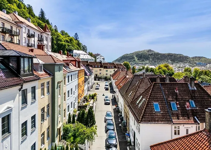 Stylish 2br With Patio And Smart Tv - 10 Min To Bryggen Daire