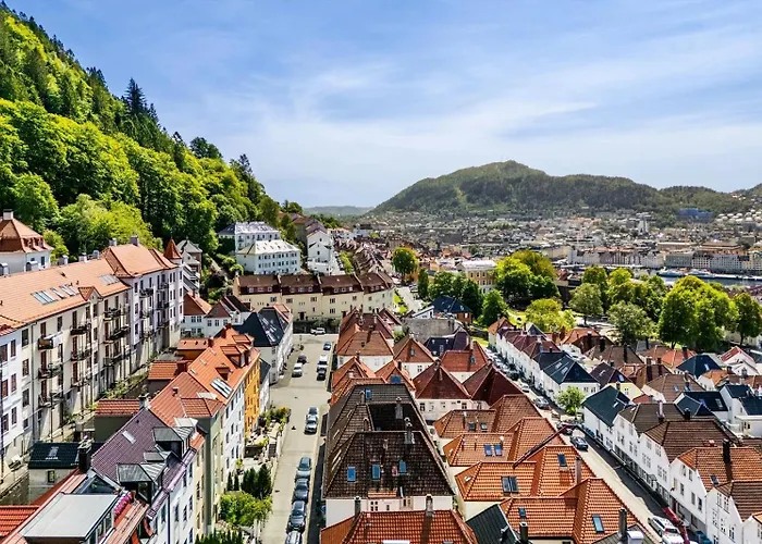 Daire Stylish 2br With Patio And Smart Tv - 10 Min To Bryggen Bergen